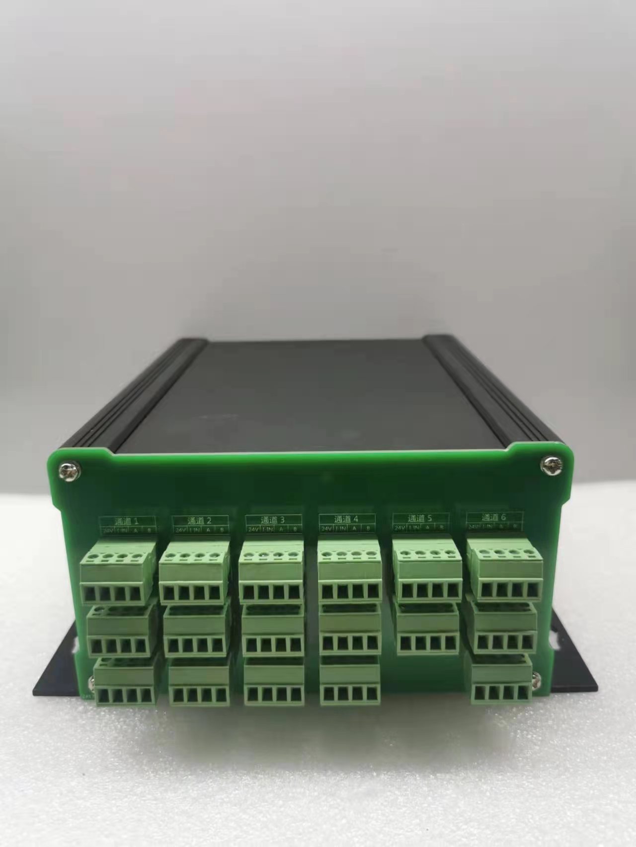 BS-700型，BS-600型智能溫補(bǔ)板卡批量工裝開(kāi)發(fā)完成。